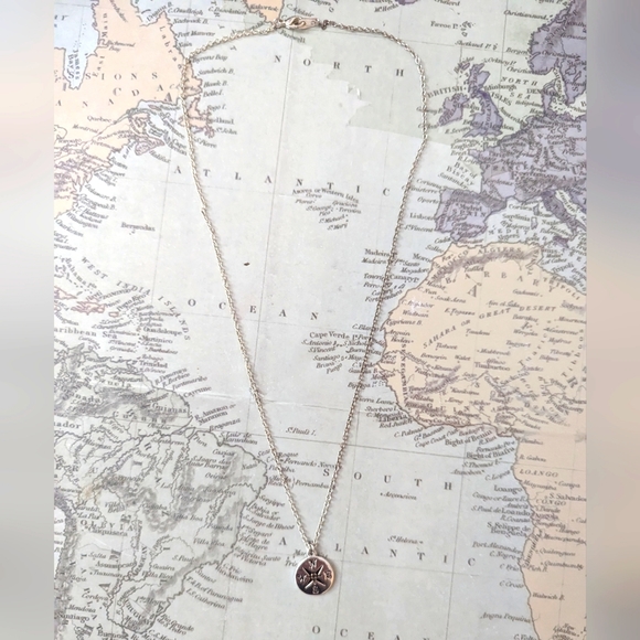 Sterling silver Compass necklace - Picture 2 of 3